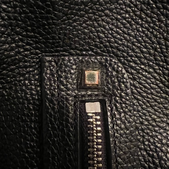 Leather Hobo Tote in amazing condition. - Picture 16 of 16